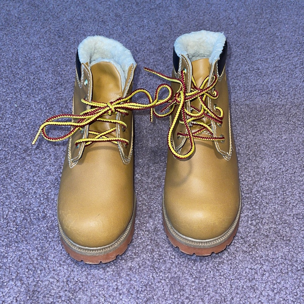 NEW!! Smart Fit fleece lined boots waterproof size 3